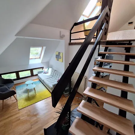 Hiska Na Skalci, The House On The Rock 度假居 *