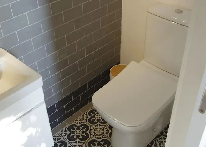 別荘 Hiska Na Skalci, The House On The Rock Znojile pri Krki