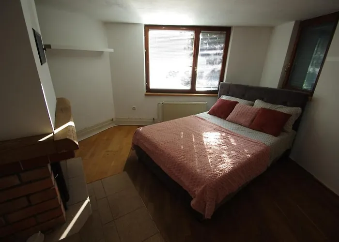 Hiska Na Skalci, The House On The Rock * Znojile pri Krki