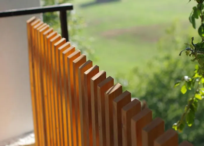 別荘 Hiska Na Skalci, The House On The Rock Znojile pri Krki