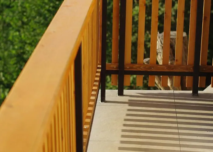 Hiska Na Skalci, The House On The Rock