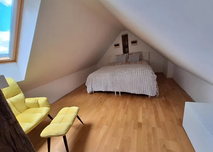 Hiska Na Skalci, The House On The Rock 別荘