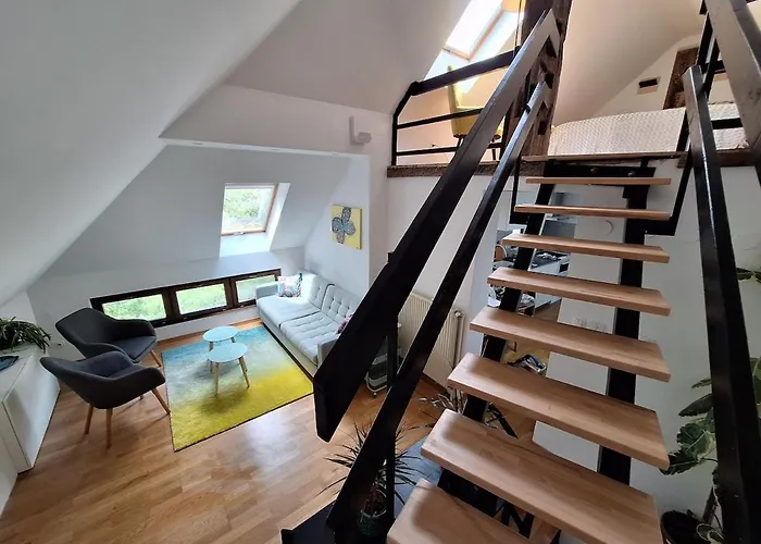 Hiska Na Skalci, The House On The Rock 別荘 *