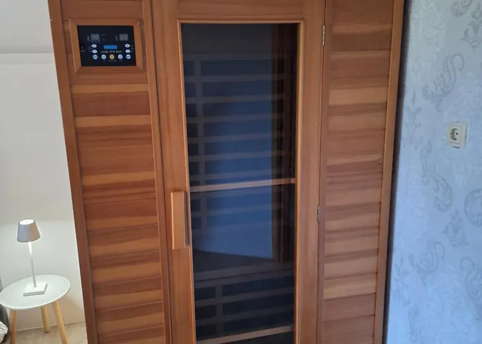 別荘 Hiska Na Skalci, The House On The Rock Znojile pri Krki